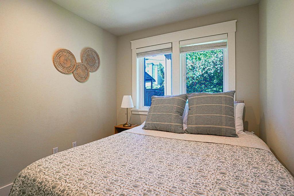 Exquisite Central Townhome With Spacious Loft And Gourmet Kitchen Seattle Ngoại thất bức ảnh