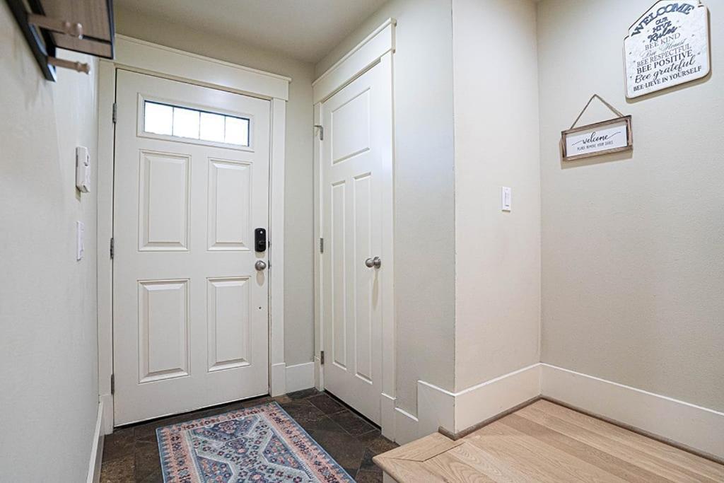 Exquisite Central Townhome With Spacious Loft And Gourmet Kitchen Seattle Ngoại thất bức ảnh